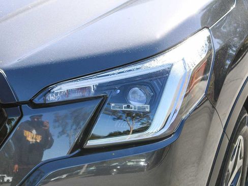 Used 2023 Subaru Forester Premium AWD/4WD image 8