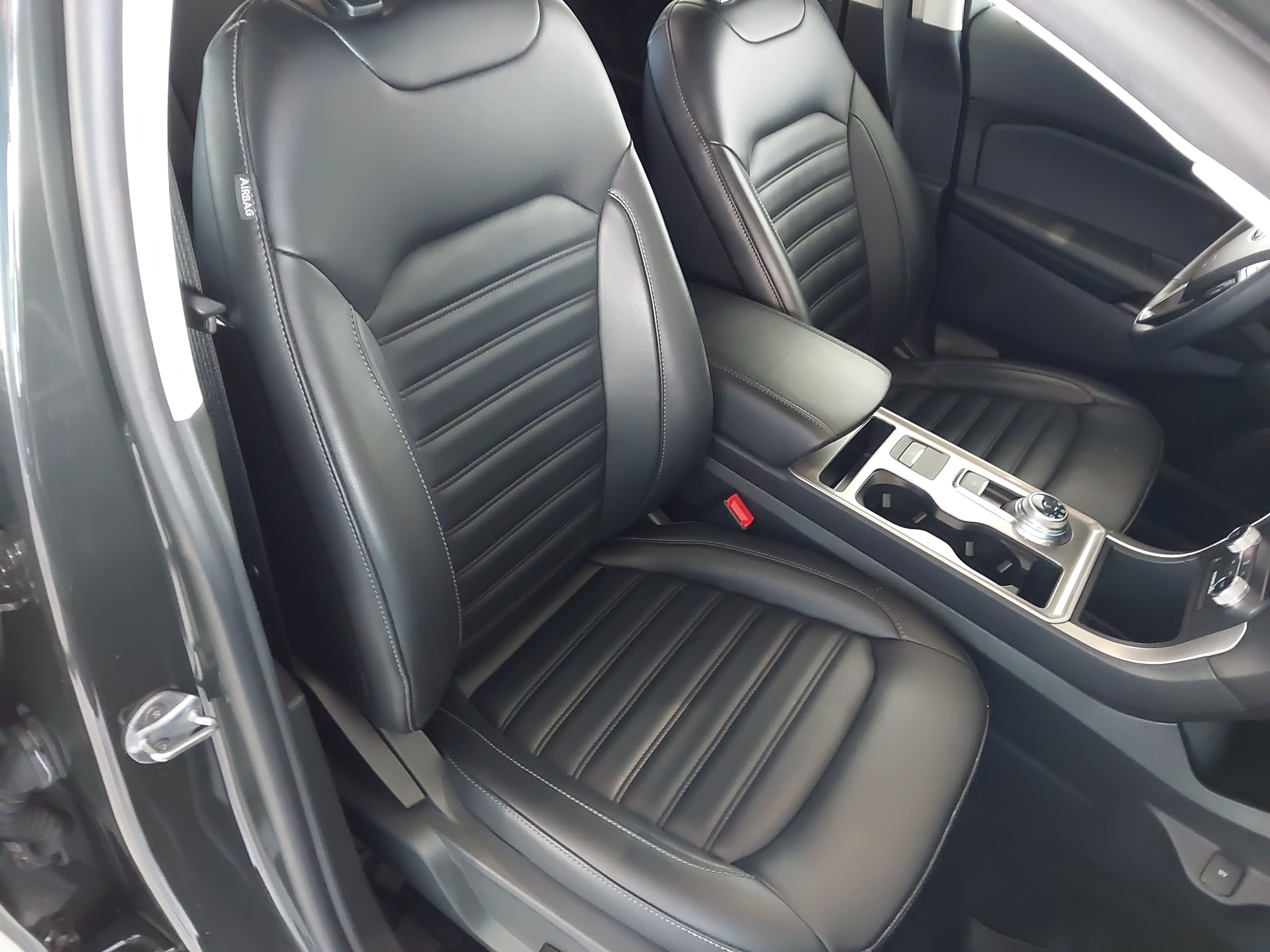 Used 2024 Ford Edge SEL w/ Convenience Package AWD/4WD image 5