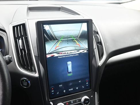 Used 2024 Ford Edge SEL AWD/4WD image 14