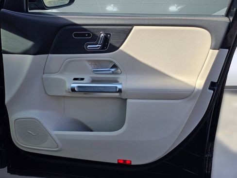Certified 2026 Mercedes-Benz GLB 250 4MATIC image 18