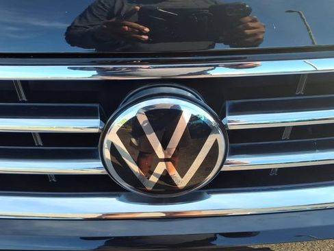 Used 2023 Volkswagen Tiguan S w/ Driver Assistance Package FWD image 12
