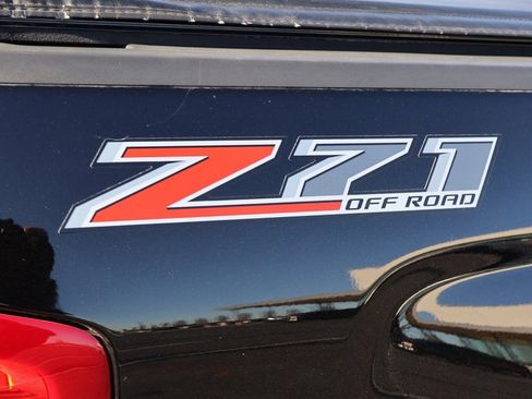 Used 2017 Chevrolet Silverado 1500 LTZ Z71 w/ LTZ Plus Package image 12