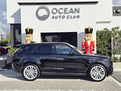 Used 2024 Land Rover Range Rover Sport SE image 5