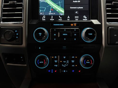 Used 2017 Ford F250 King Ranch w/ King Ranch Ultimate Package AWD/4WD image 9