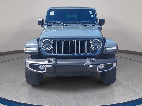 Used 2025 Jeep Wrangler Unlimited Sahara w/ Safety Group AWD/4WD image 2