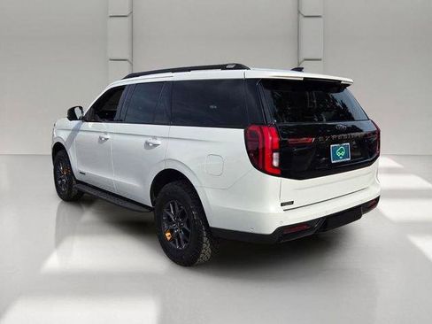 Used 2025 Ford Expedition Tremor AWD/4WD image 3