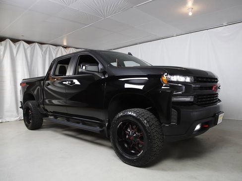 Used 2021 Chevrolet Silverado 1500 LT Trail Boss w/ Bed Protection Package AWD/4WD image 10