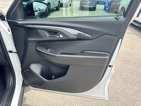 Used 2022 Chevrolet TrailBlazer RS FWD image 21