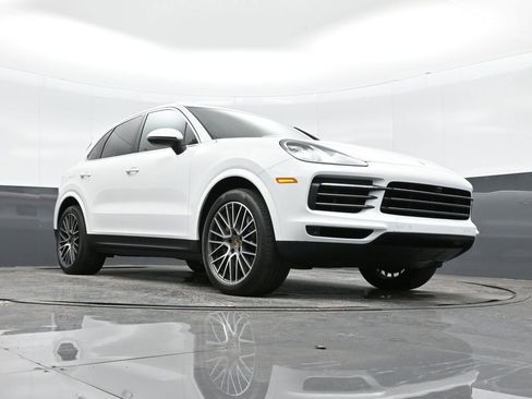 Certified 2021 Porsche Cayenne S image 40