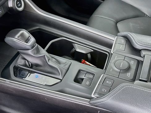 Certified 2025 Toyota Grand Highlander AWD image 16