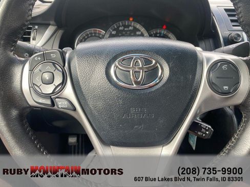 Used 2013 Toyota Camry SE w/ Preferred Accessory Pkg FWD image 17