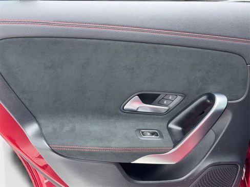 Used 2022 Mercedes-Benz CLA 250 4MATIC image 40