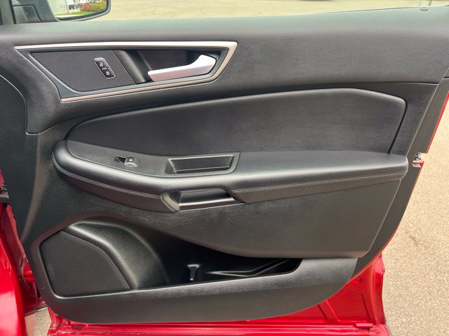 Certified 2024 Ford Edge SEL w/ Convenience Package AWD/4WD image 10