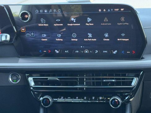 New 2026 Chevrolet Traverse LT w/ Enhanced Driving Package FWD image 9