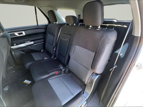 Certified 2024 Ford Explorer XLT image 26