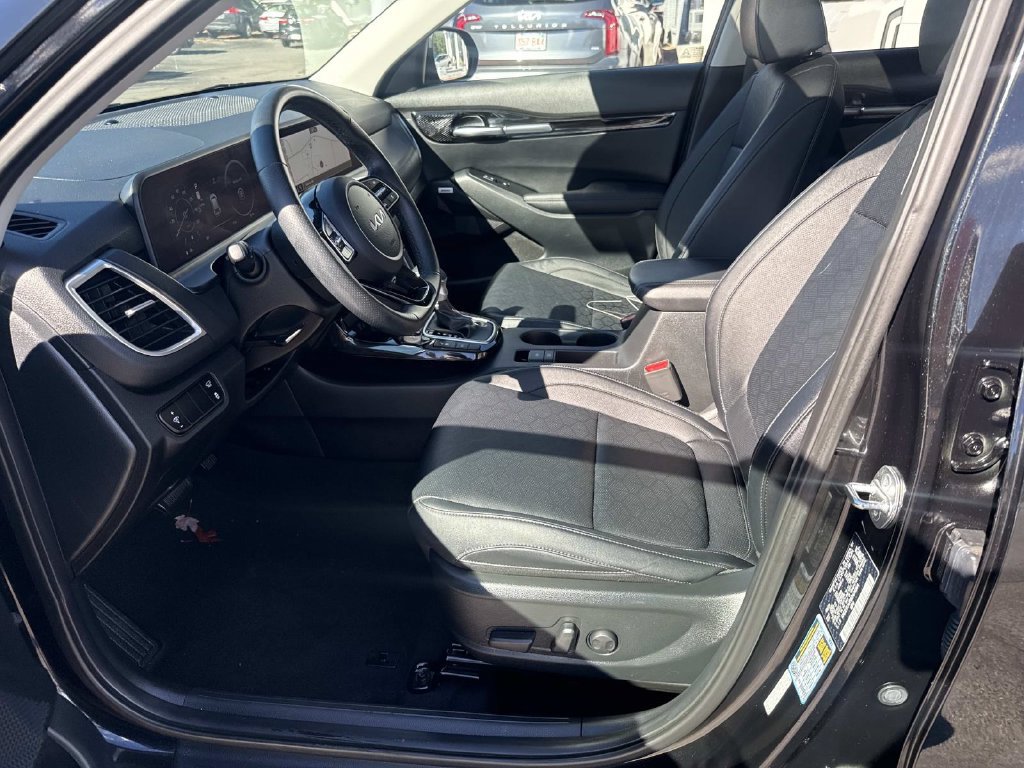 Used 2024 Kia Seltos SX w/ SX Sunroof Package AWD/4WD image 19