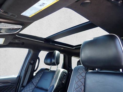 Used 2019 Jeep Grand Cherokee Summit AWD/4WD image 16