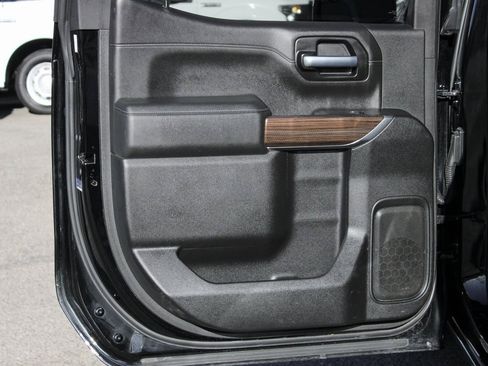 Used 2020 Chevrolet Silverado 1500 RST w/ All-Star Edition image 34