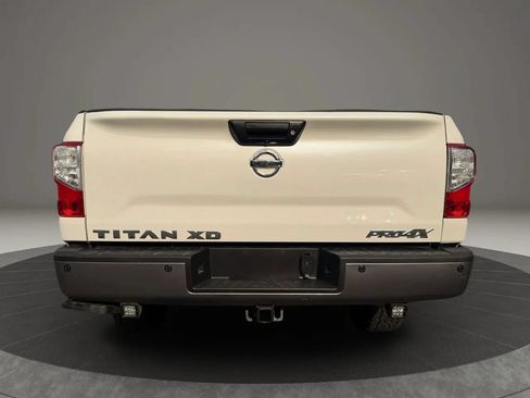 Used 2017 Nissan Titan PRO-4X w/ Pro-4x Convenience Package AWD/4WD image 6