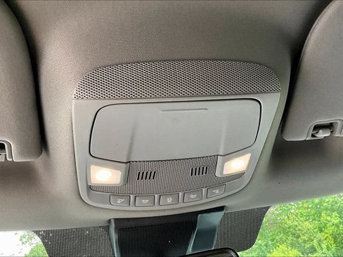 Used 2020 Ford F150 XLT w/ Equipment Group 302A Luxury AWD/4WD image 18