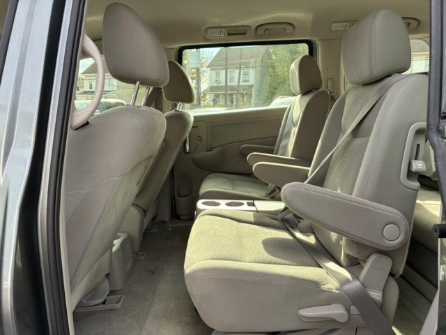 Used 2015 Nissan Quest S FWD image 13