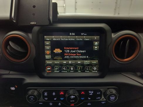 Used 2023 Jeep Gladiator Mojave w/ LED Lighting Group AWD/4WD image 17
