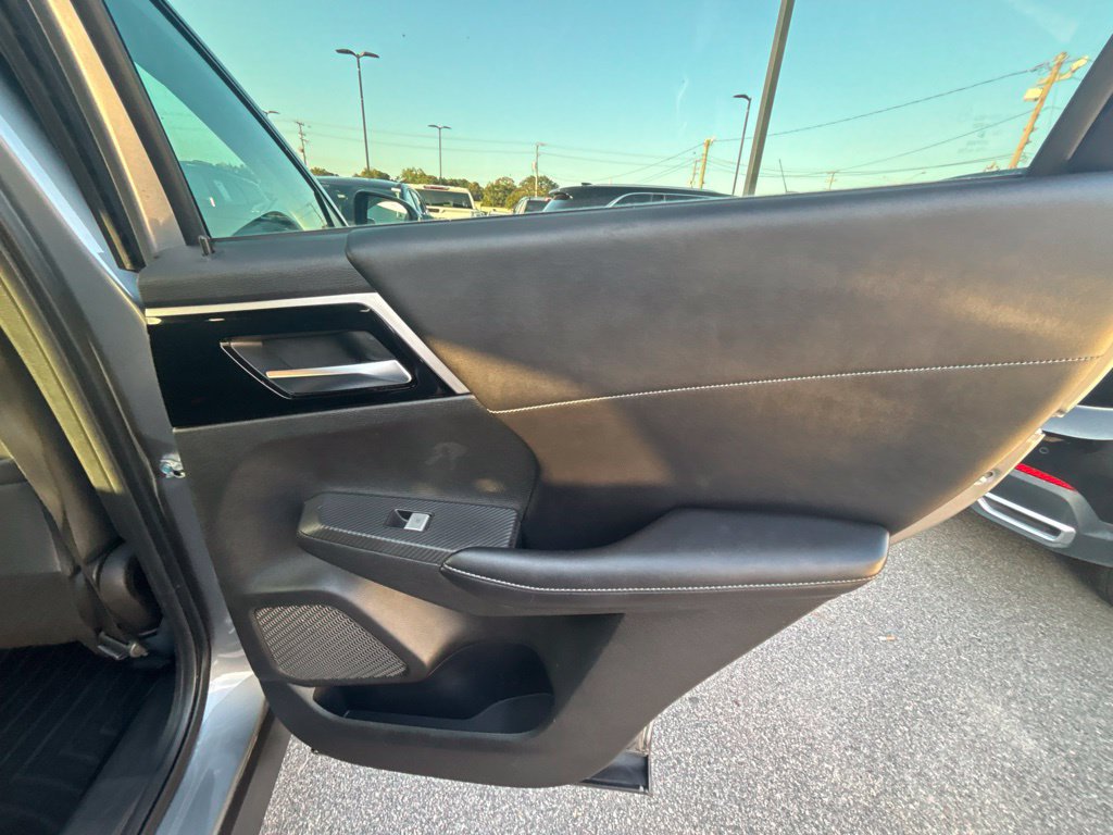 Used 2022 Mitsubishi Outlander SE FWD image 19