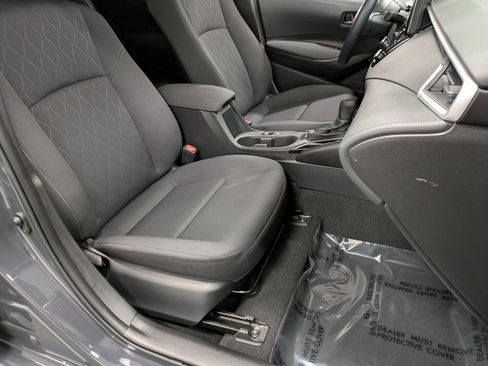 Used 2024 Toyota Corolla LE image 28