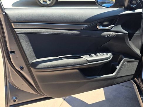 Used 2018 Honda Civic EX image 27