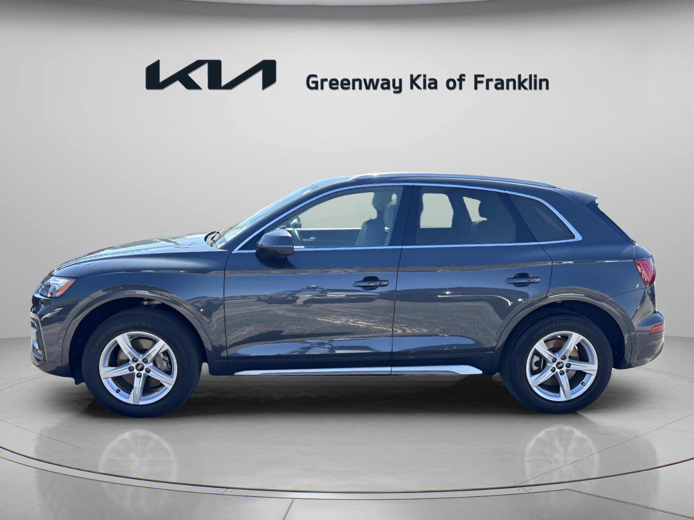 Used 2021 Audi Q5 2.0T Premium w/ Convenience Package AWD/4WD image 4