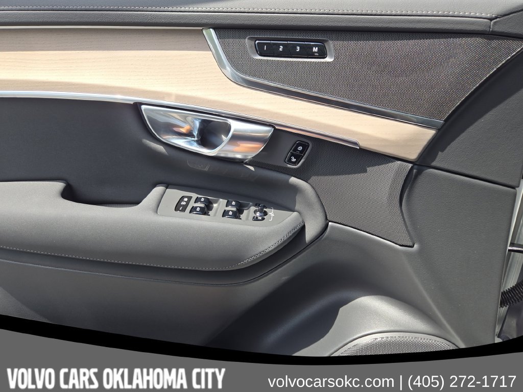 New 2026 Volvo XC90 B5 Plus AWD/4WD image 17