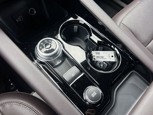 New 2026 Ford Explorer Platinum RWD image 8