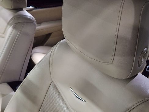 Used 2018 Cadillac XT5 Premium Luxury FWD image 34