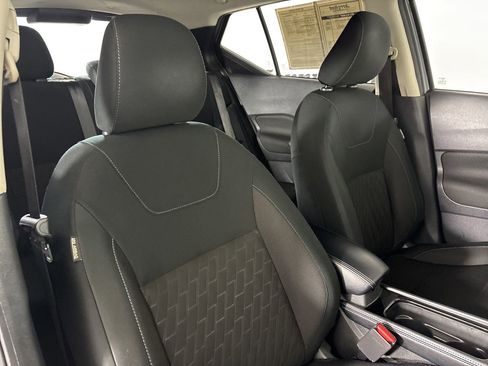 Used 2024 Nissan Kicks SV image 25