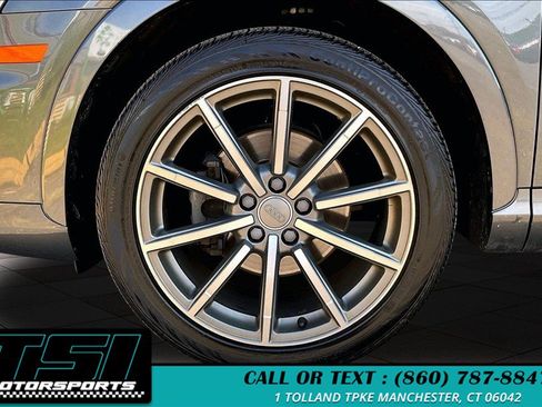 Used 2018 Audi Q3 2.0T Premium AWD/4WD image 9