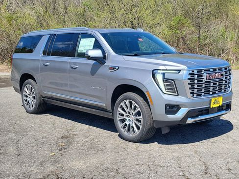 New 2026 GMC Yukon XL Denali w/ Sun & Power Step Package AWD/4WD image 9