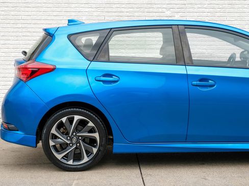 Used 2016 Scion iM Hatchback 4D image 11