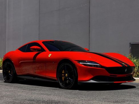 Used 2022 Ferrari Roma RWD image 41