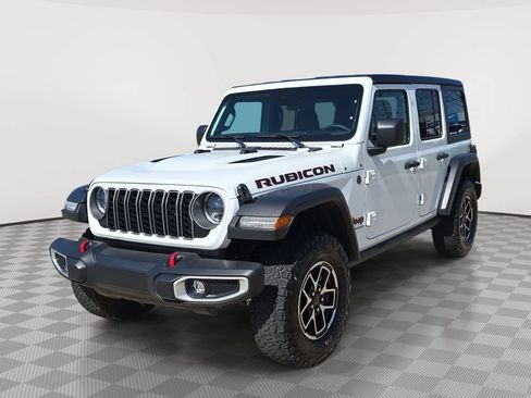 Used 2024 Jeep Wrangler Unlimited Rubicon AWD/4WD image 3