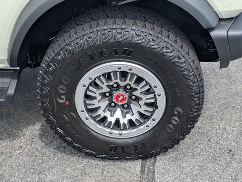 New 2026 Ford Bronco Outer Banks w/ Sasquatch Package AWD/4WD image 18