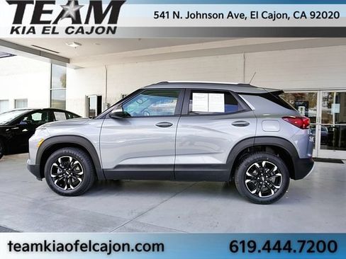 Used 2023 Chevrolet TrailBlazer LT w/ Convenience Package FWD image 6