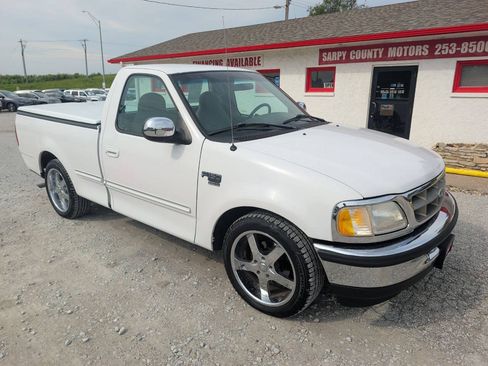 Used 1998 Ford F150 2WD Regular Cab image 1