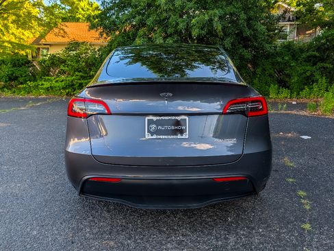 Used 2023 Tesla Model Y Performance AWD/4WD image 6