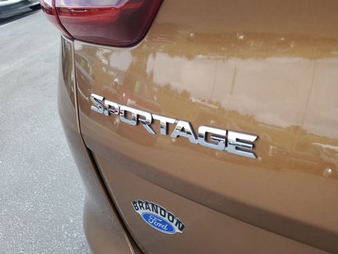 Used 2020 Kia Sportage EX w/ Option Group 15 image 10