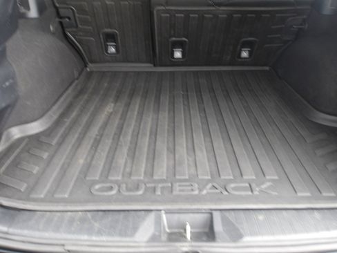 Used 2018 Subaru Outback 2.5i Premium AWD/4WD image 14