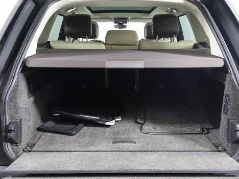 Used 2020 Land Rover Range Rover HSE image 15