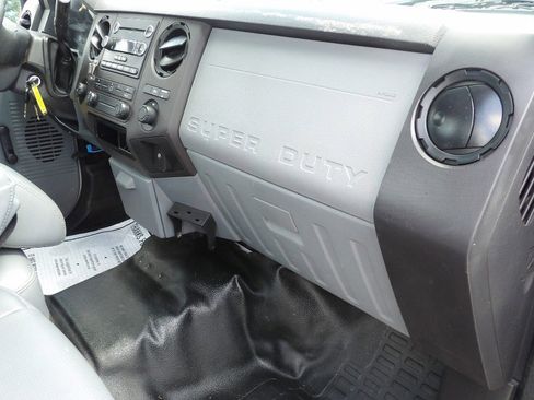 Used 2015 Ford F250 XL AWD/4WD image 21