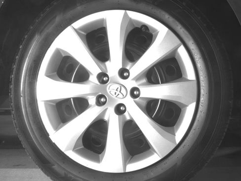 Used 2025 Toyota Corolla LE FWD image 13