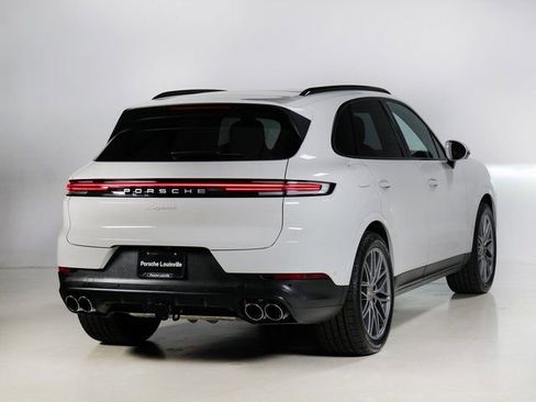 Certified 2026 Porsche Cayenne AWD/4WD image 9