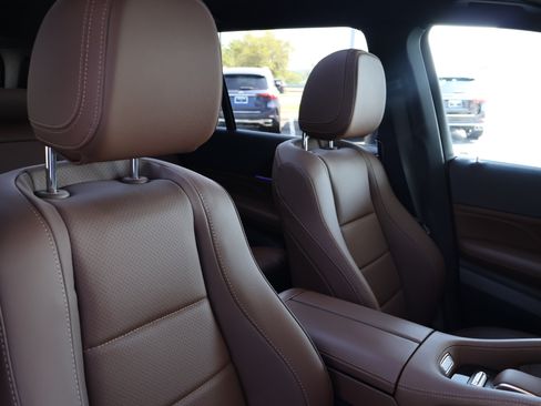 Certified 2025 Mercedes-Benz GLS 450 4MATIC image 33